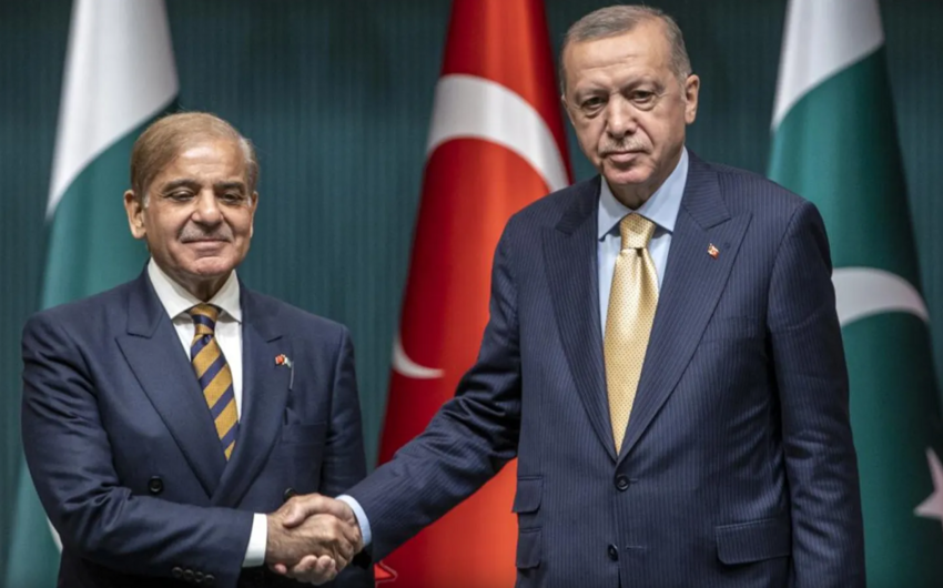 Ərdoğan Türkiyənin Pakistana yardım üçün səfərbər olduğunu bildirib