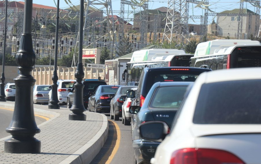 Bakıda hansı küçələrdə sıxlıq var? – SİYAHI