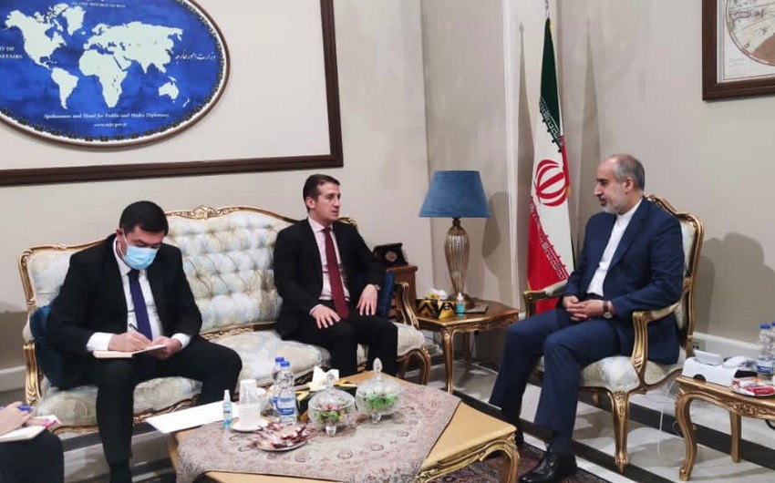 Azərbaycan səfiri İran XİN-in rəsmisi ilə görüşdü