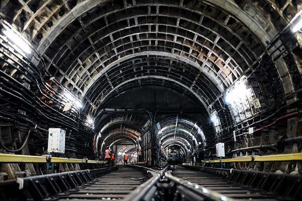 “Ağ şəhər”də metro stansiyası tikiləcək