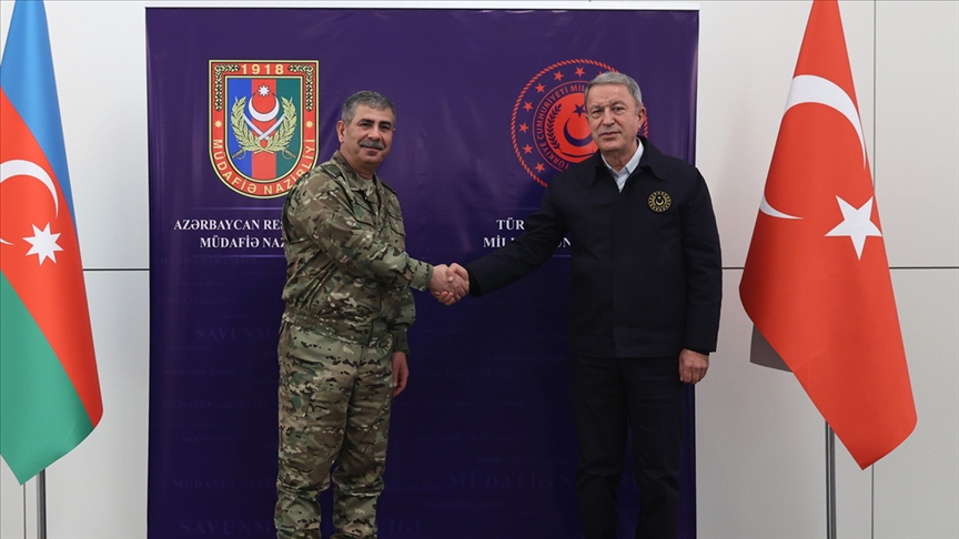 Hulusi Akar Zakir Həsənovu təbrik edib