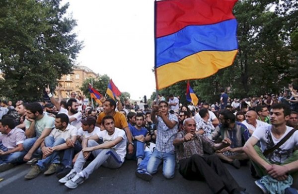 Ermənistanda KTMT-yə qarşı aksiyalar başlayıb