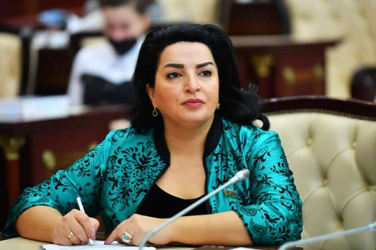 "Seçicilərim məni Ancelina Coliyə bənzədir” dediyi iddia olunan deputat DANIŞDI