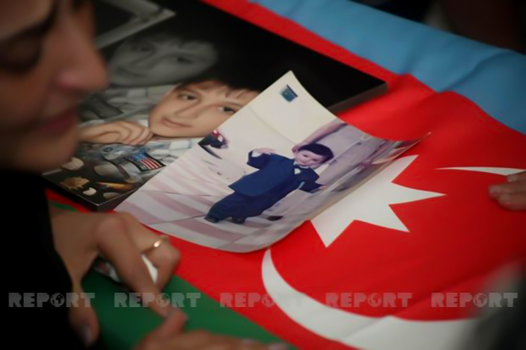 Leykozdan vəfat edən Vətən müharibəsi qazisi ilə vida mərasimi keçirilib - FOTO
