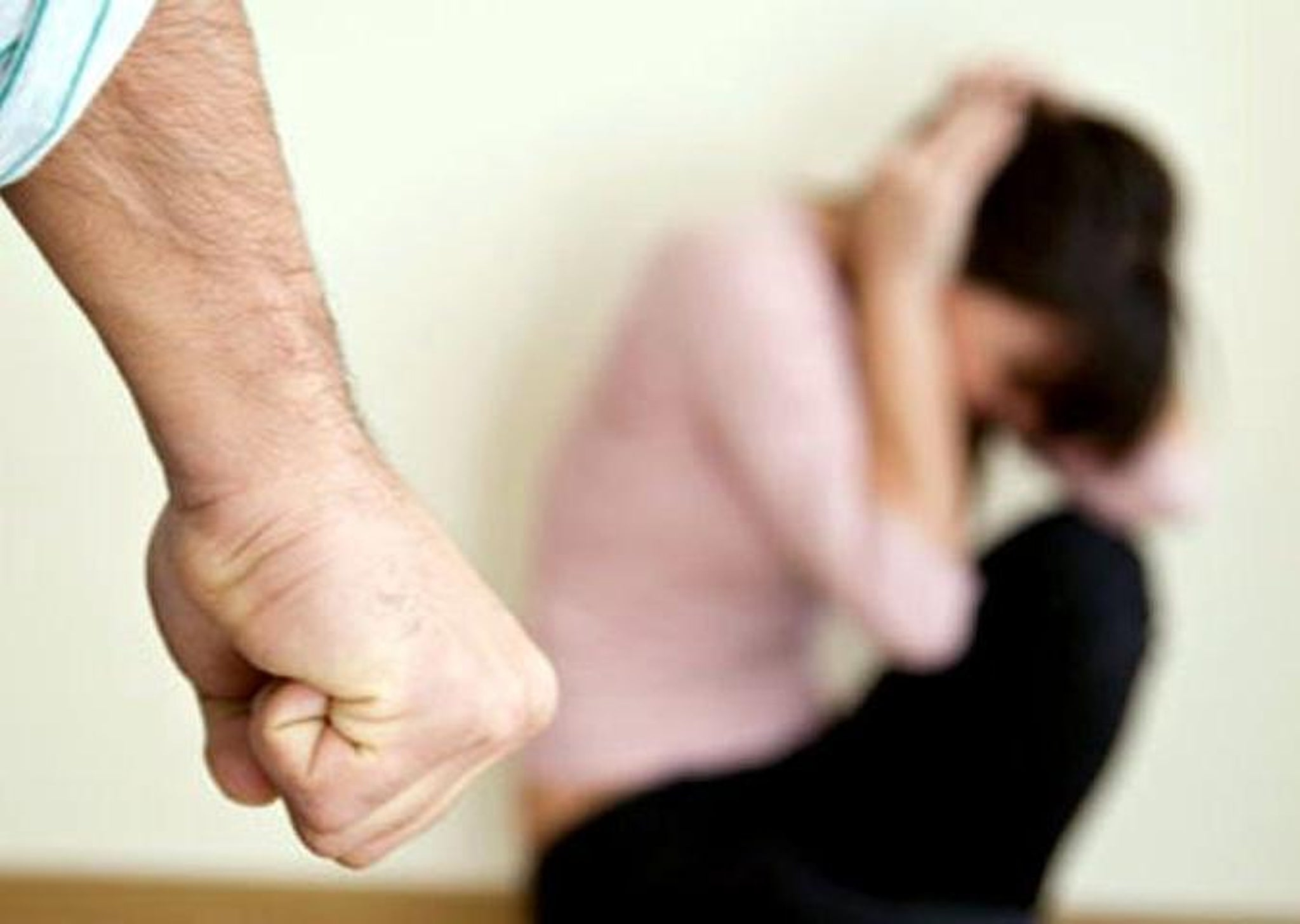 Bakıda qadın onu döyən ərini həbs etdirdi