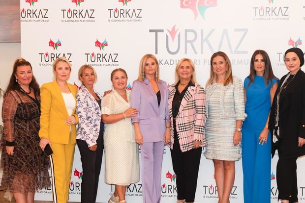 Türkiyə-Azərbaycan iş qadınları “TurkAz” platforması adı altında birləşərək yola çıxdı-  FOTO