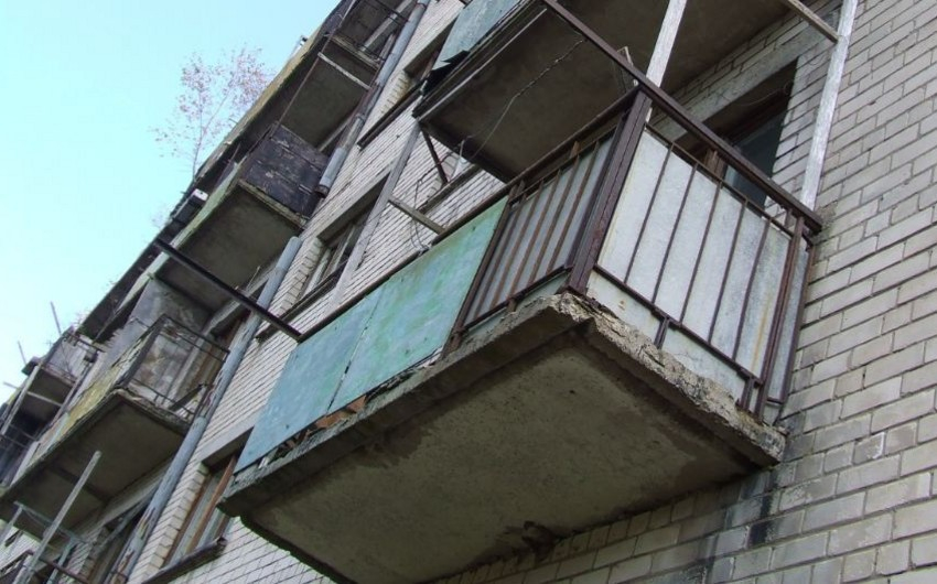 Bakıda dörd yaşlı uşaq dördüncü mərtəbədən yıxılaraq öldü