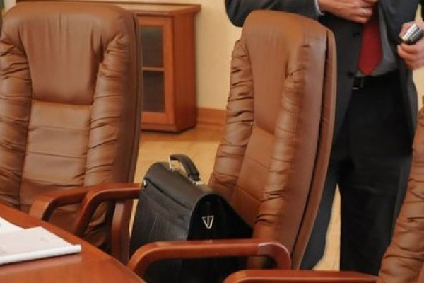 Bakıda bu məktəblərin direktorları işdən çıxarıldı - SİYAHI