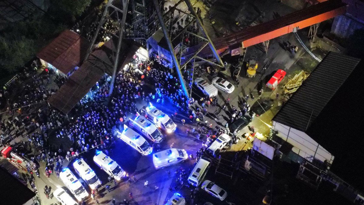 Türkiyədə daş kömür mədənindəki partlayışda ölənlərin sayı 40-a çatdı
