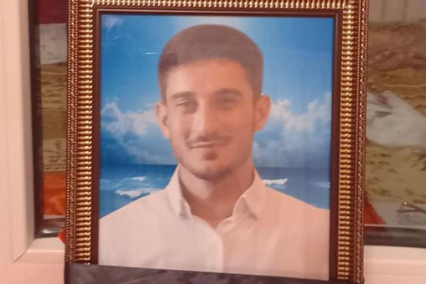 “Ana, məni sabah 09:00-da oyadarsan” deyib, özünü asdı – Tələbənin intiharının təfərrüatı