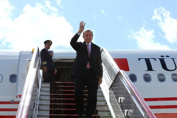 Ərdoğanın olduğu təyyarə Zəngilan aeroportuna eniş etdi - CANLI YAYIM