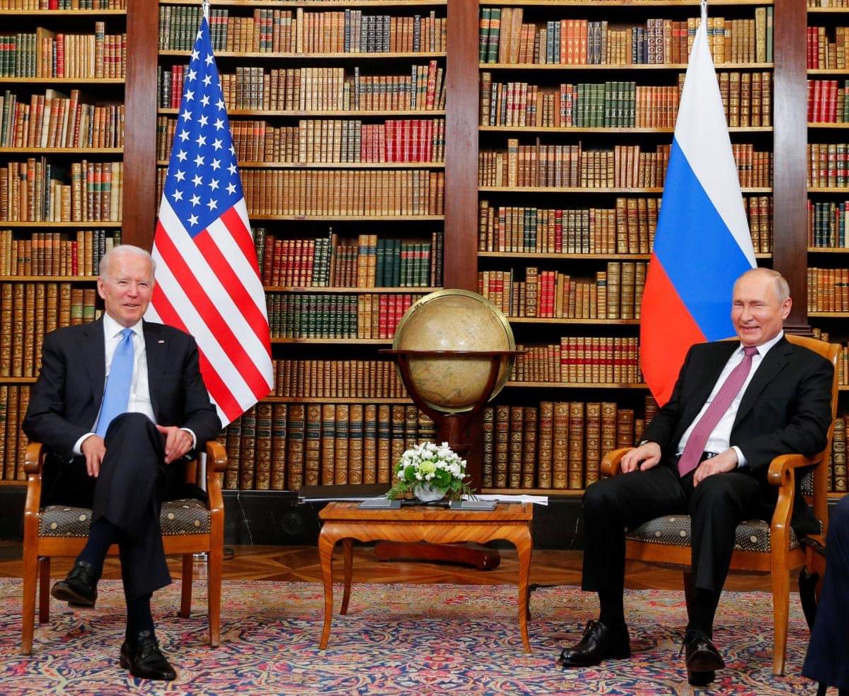 “Bayden Putinlə danışıqlara başlamalıdır"