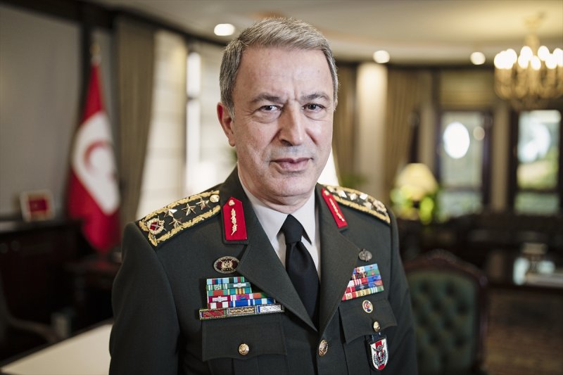 Hulusi Akar: "Azərbaycanın müdafiə ehtiyaclarını qarşılaya bilirik"