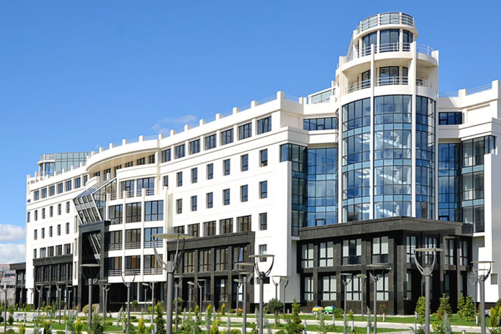 FHN-nin akademiyasında yeyinti aşkarlandı