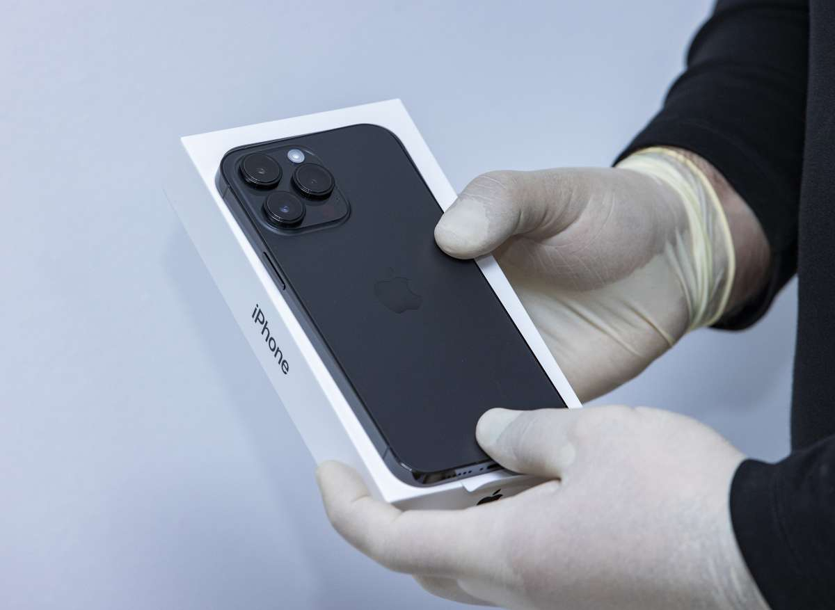40 ədəd "iPhone"un ölkəyə qanunsuz keçirilməsinin qarşısı alındı - FOTO
