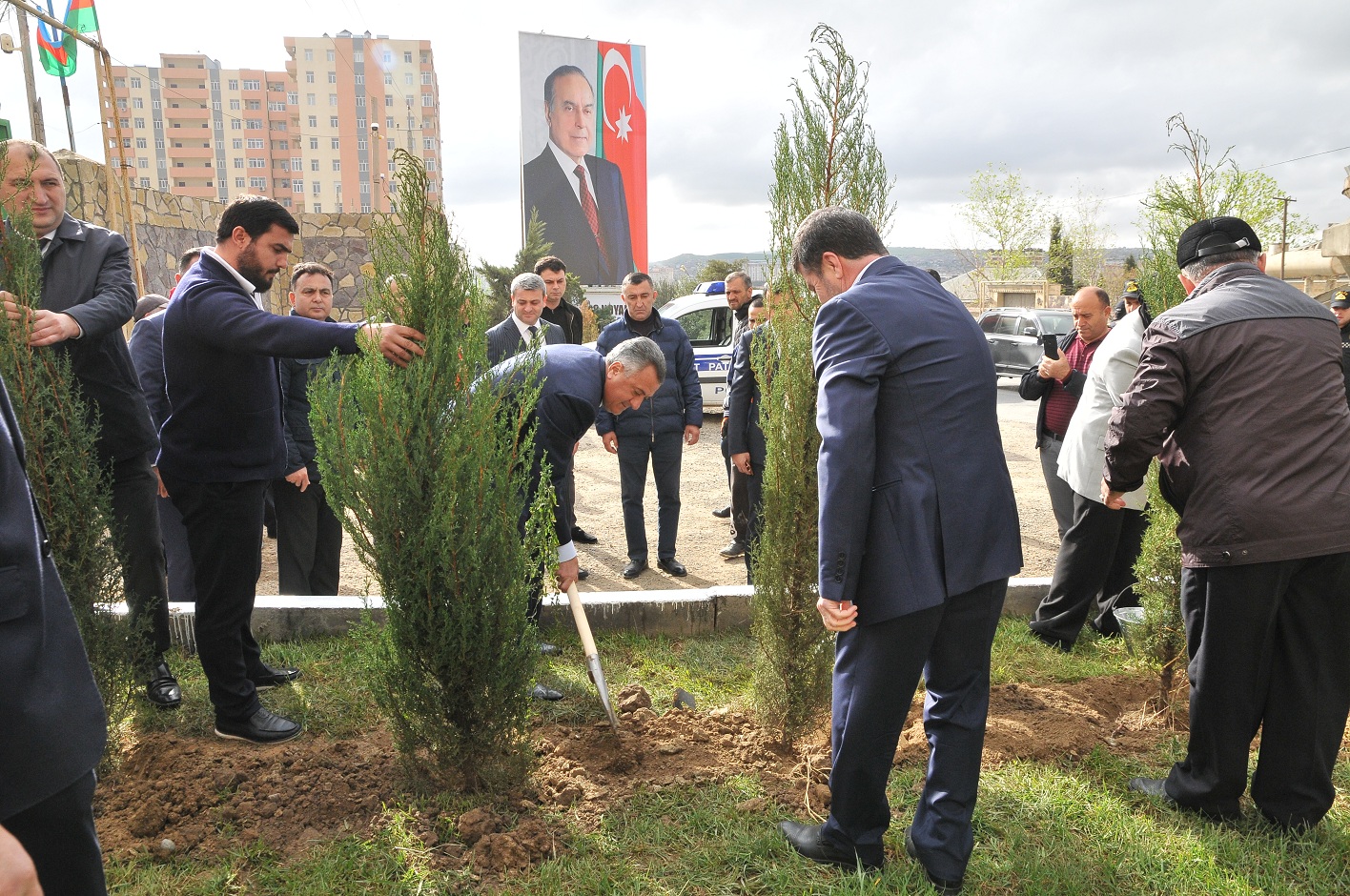 “8 Noyabr – Zəfər Günü” münasibəti ilə Abşeron rayonunda ağacəkmə aksiyası keçirilib - FOTOLAR