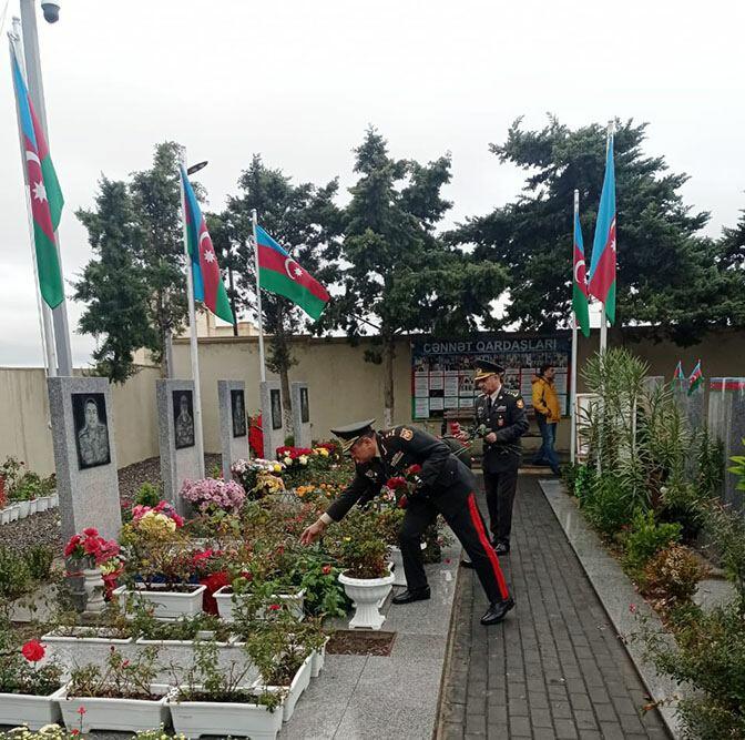 MN-in rəhbər heyəti İkinci Şəhidlər xiyabanını ziyarət edib - FOTO