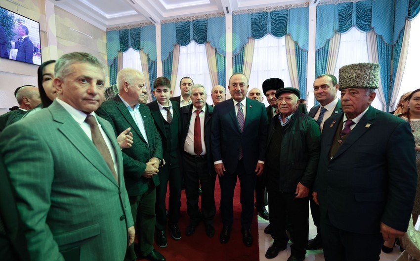 Mövlud Çavuşoğlu Ahıska türkləri ilə görüşüb