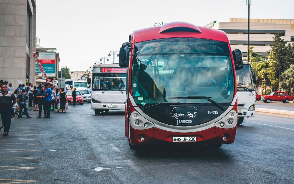 "BakuBus"ın sürücüsü 84 yaşlı piyadanı vuraraq hadisə yerindən qaçıb