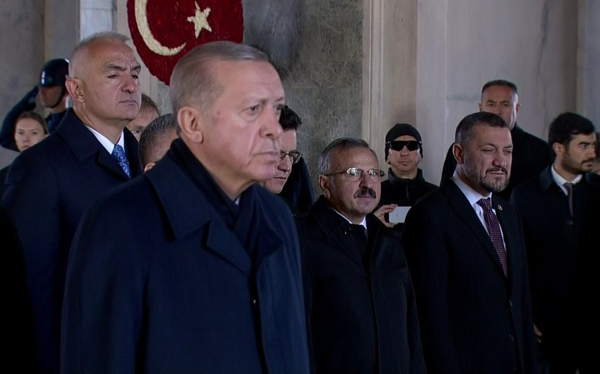 Ərdoğan Atatürkün məzarını ziyarət edib