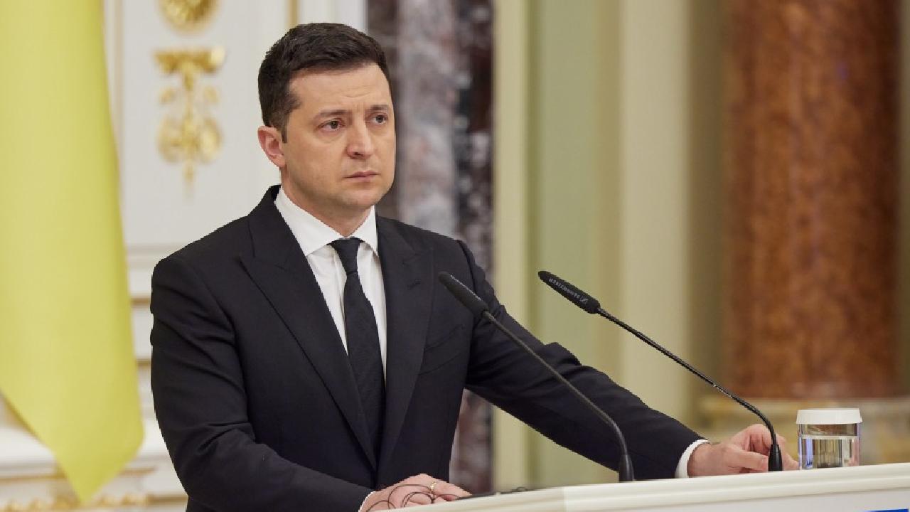 Zelenski: “Biz qələbəmizin yaxınlaşdığını hiss edirik”