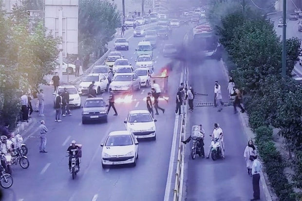 İranda terror aktı: Ölənlər var