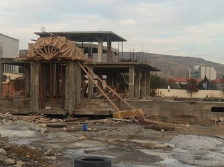 Bir sıra binaların tikintisi dayandırılıb - FOTO/VİDEO