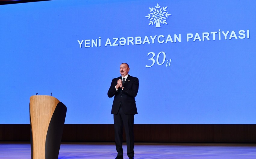 Azərbaycan lideri: "Ulu Öndərin həyatı, fəaliyyəti bir fədakarlıq nümunəsi idi"