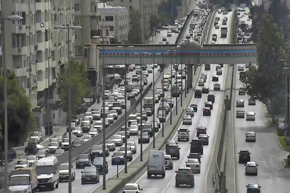 Bakıda 15 küçə və prospektdə sıxlıq var - SİYAHI