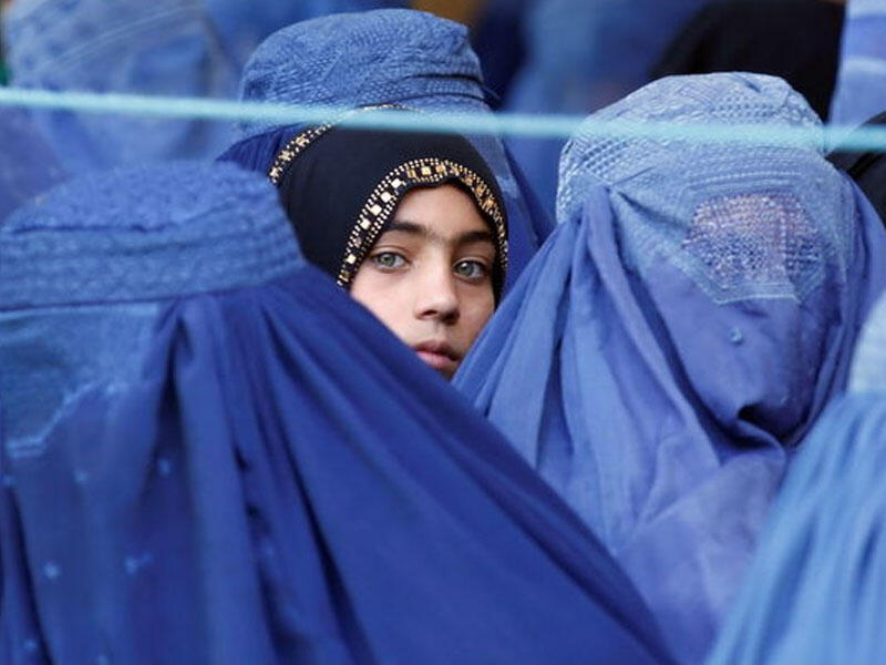 “Taliban”dan qadınlara növbəti qadağa - kişilərsiz...
