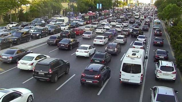 Hazırda paytaxtda sıxlıq olan yolların SİYAHISI