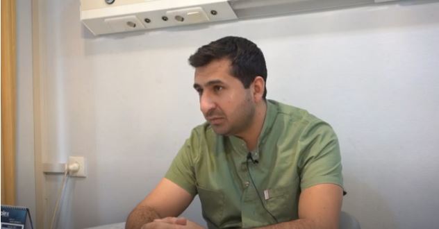"Barmağını amputasiya etdiyimiz əsgər təkidlə döyüşə qayıtdı"- Əsgərlərə tibbi yardım edən cərrah