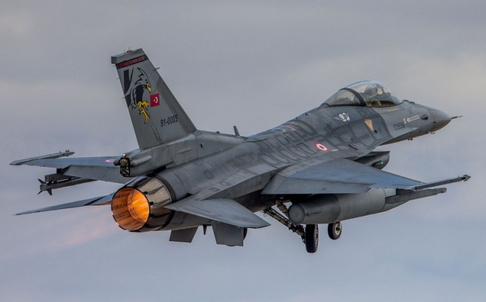 Türkiyənin F-16-ları Azərbaycana gətirildi - VİDEO