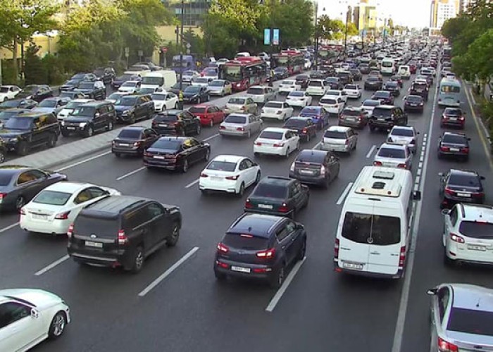 Paytaxtın bu küçələrində tıxac var - SİYAHI
