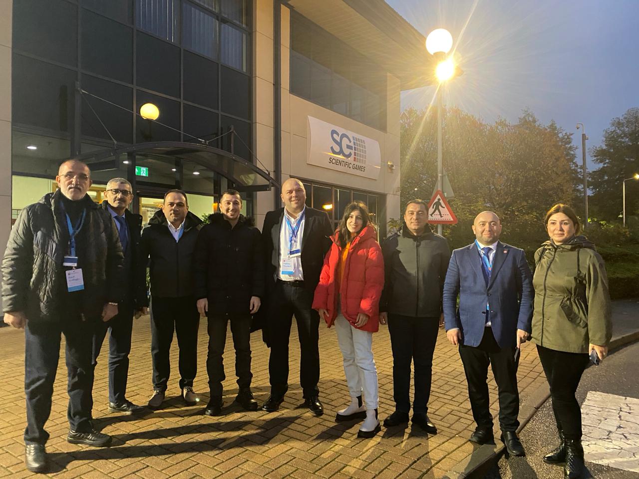 "Poz-qazan" haqda bilmədiklərimiz - Lidsdən Bakıya gələn yol - FOTOLAR