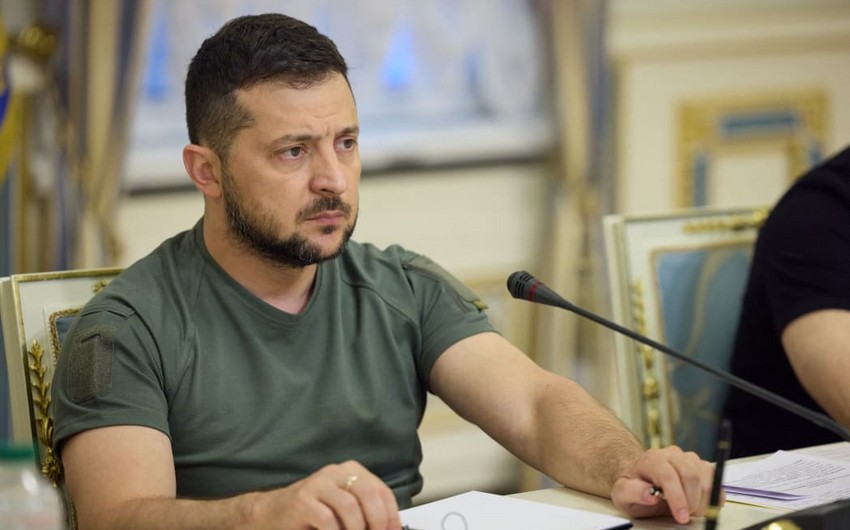Zelenski: "Rusiya işğalı nəticəsində 2 milyondan çox insan evlərindən deportasiya edilib"