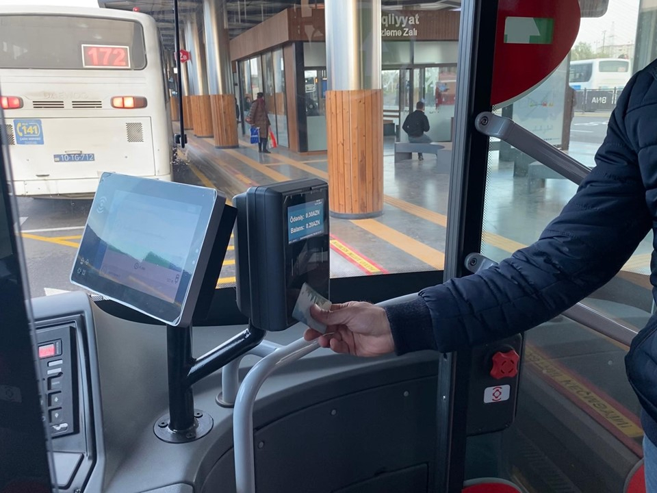 Eldəniz Cəfərov: “Avtobuslarda təyin edilən 30 qəpik gediş haqqı belə çoxdur”