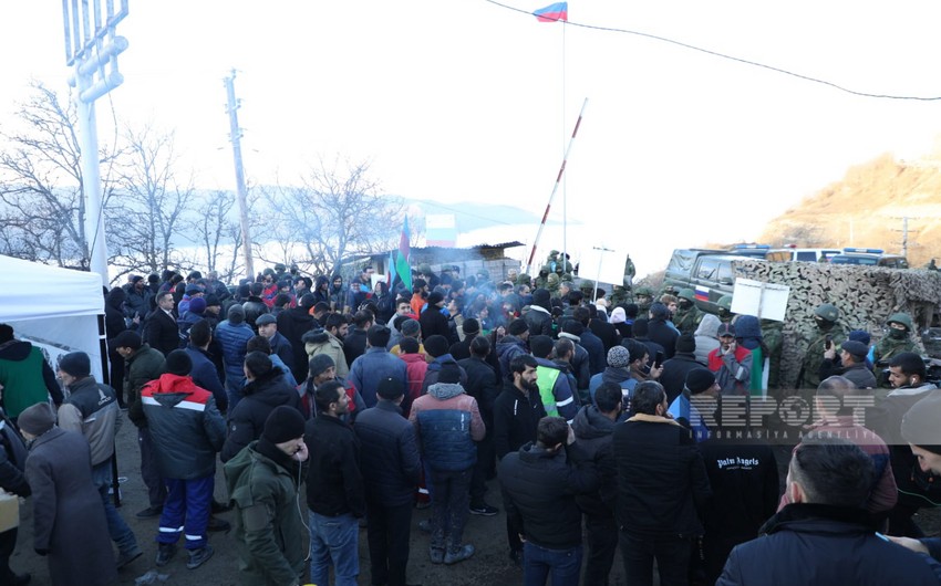 Xankəndi yolundakı aksiyanın iştirakçıları qərar verdi: Çadırlarda gecələyəcəklər 