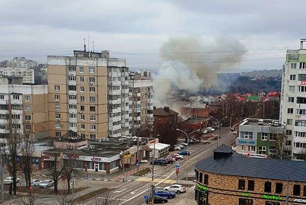 Rusiyada yaşayış binasına raket düşdü: Ölən və yaralananlar var 