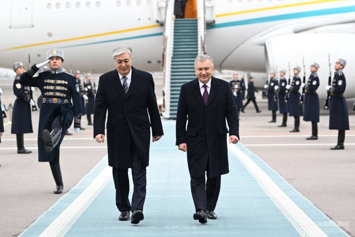 Qazaxıstan Prezidenti Özbəkistana səfər edib