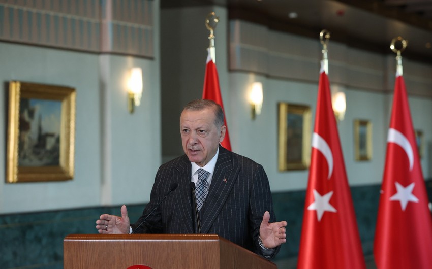 Ərdoğan: "Ərzurumun işğalı dövründə azərbaycanlı qardaşlarımızın yardımlarını yüksək qiymətləndiririk”