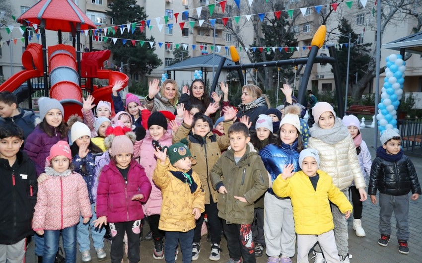 Leyla Əliyeva Bakıda “Bizim həyət” layihəsi çərçivəsində növbəti həyətin açılışında iştirak edib - FOTO