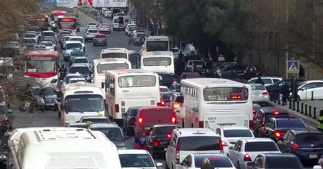 Hazırda paytaxtda sıxlıq olan yolların SİYAHISI