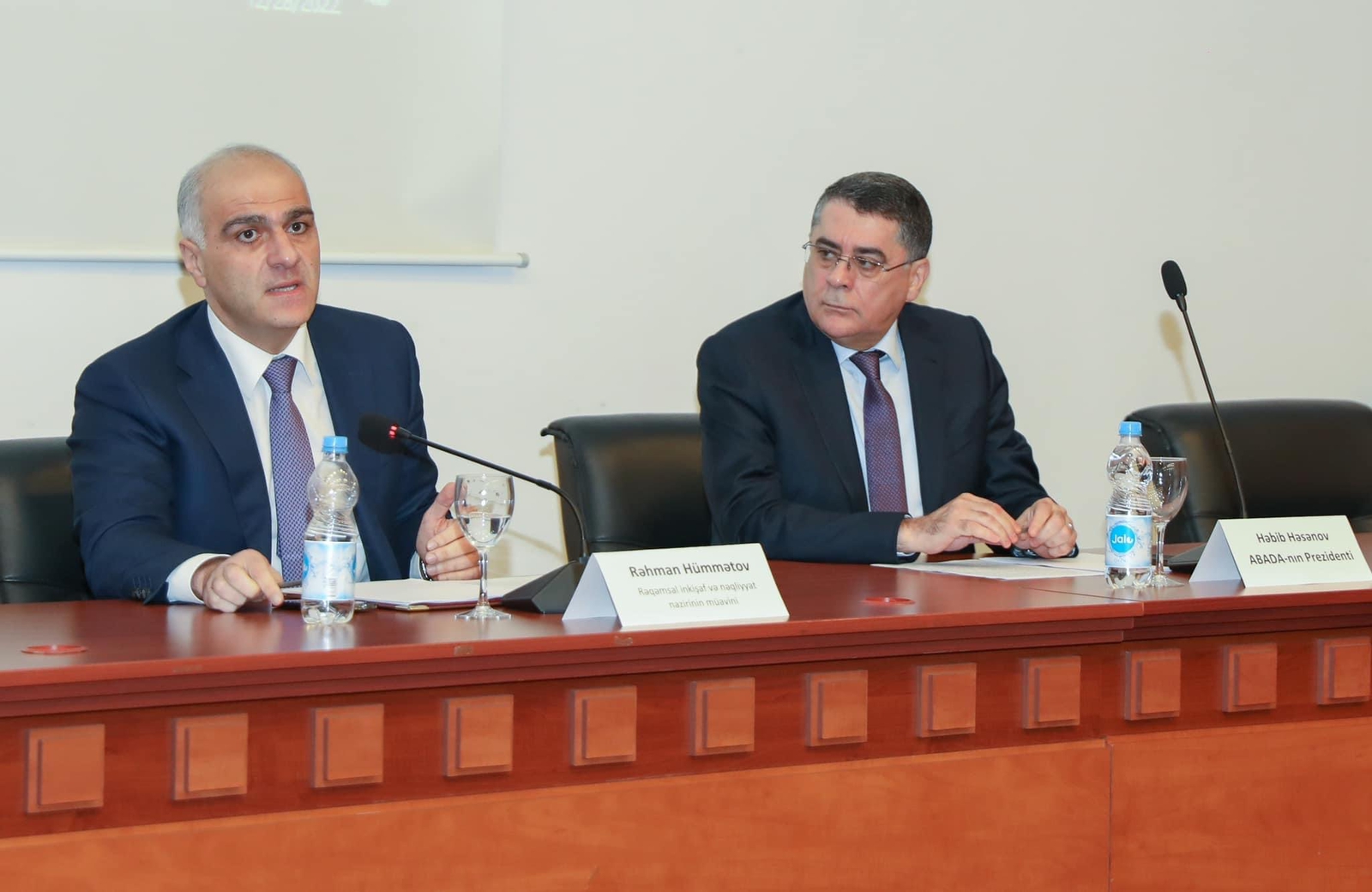 "İcazə"lərin bölgüsü ilə bağlı görüş keçirildi
