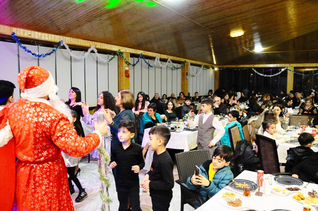 Bayram günlərində Naftalana gələn turistlərin sayı artıb - FOTOLAR