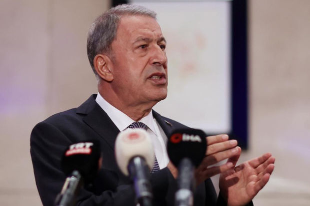 Hulusi Akar: “Güvəndiyiniz dağlara qar yağmadan qərarınızı verin”