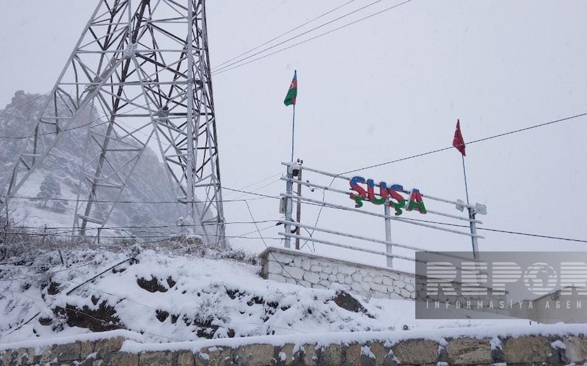 Şuşaya qar yağır