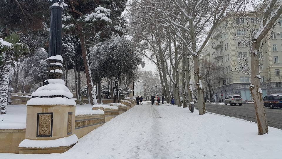 Qarlı hava ilə bağlı valideynlərə MÜRACİƏT EDİLDİ - "Övladlarınızı..."