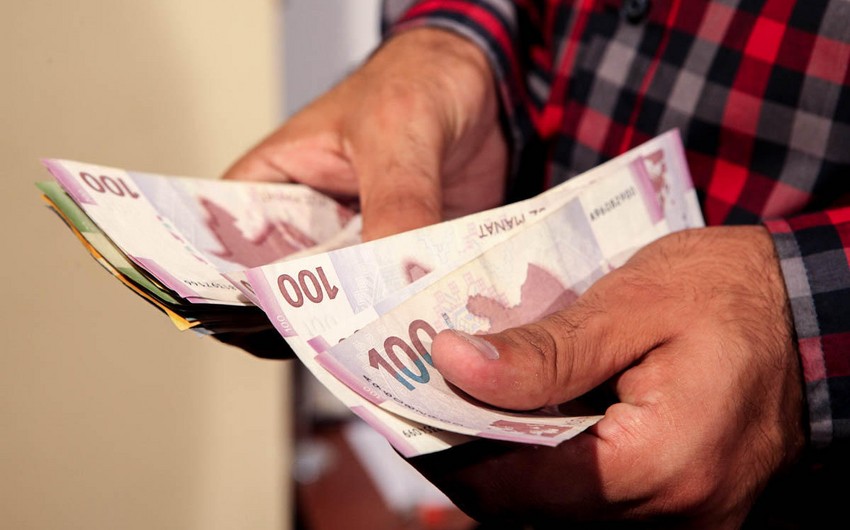 Azərbaycanda bu şəxslərin maaşları artırıldı