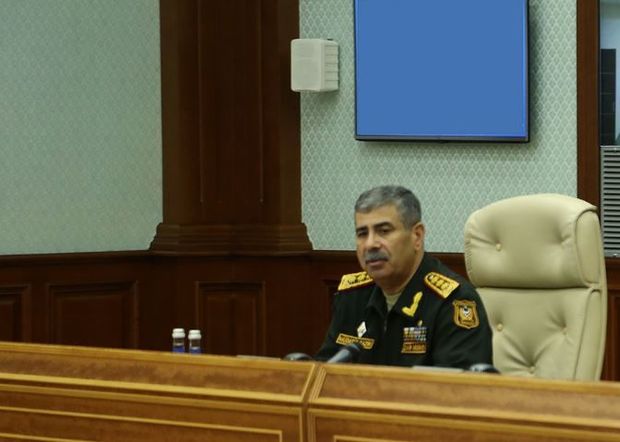 Zakir Həsənov döyüş hazırlığının yüksək səviyyədə saxlanılması barədə tapşırıq verib